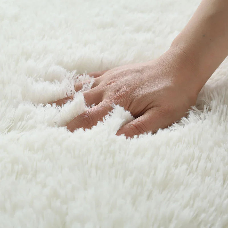 White Fluffy Hall Carpet – Thick Non-Slip Furry Rug
