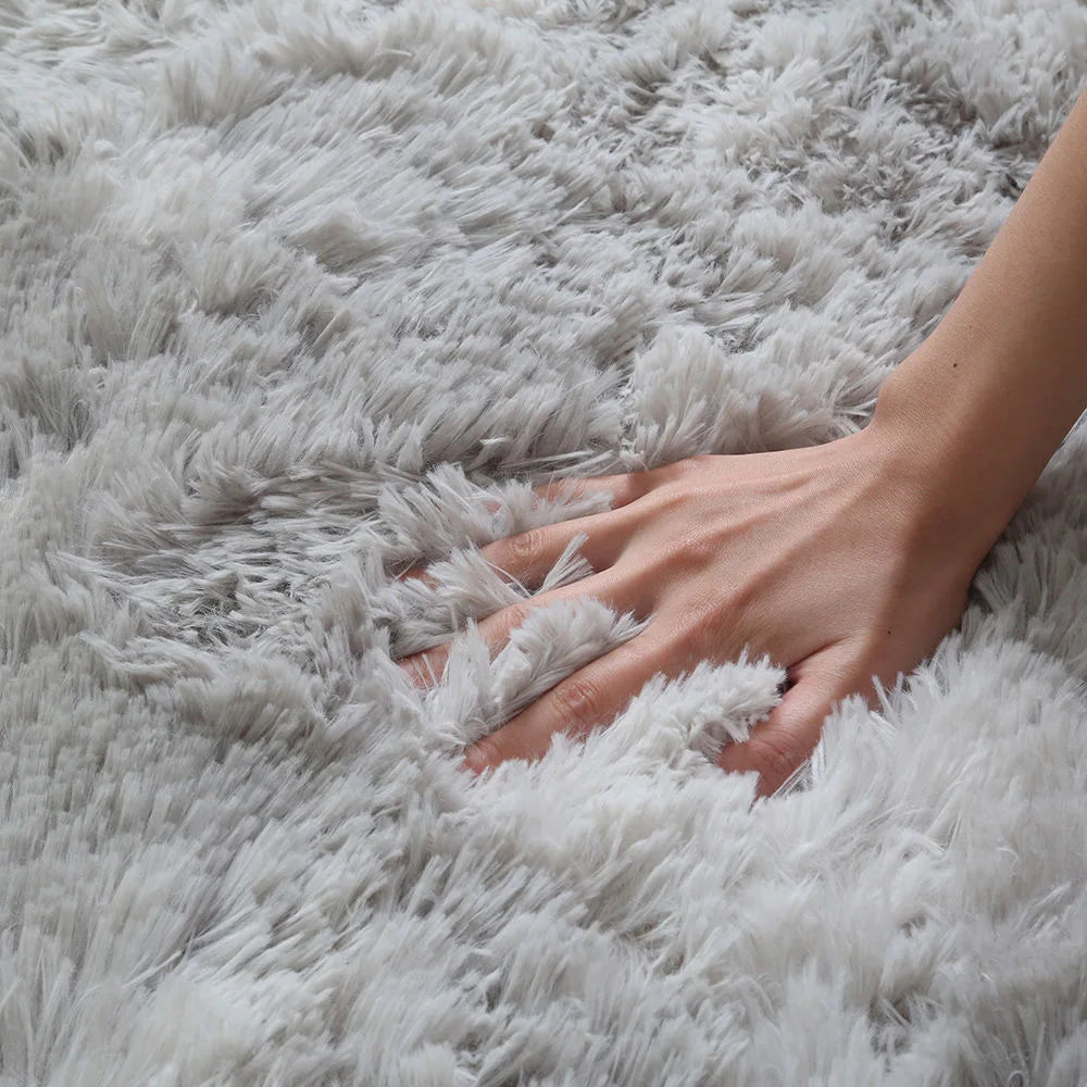 White Fluffy Hall Carpet – Thick Non-Slip Furry Rug